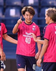 乐鱼体育官网-【亚冠】广州0比5再负大阪樱花 0球0积分遭遇5连败