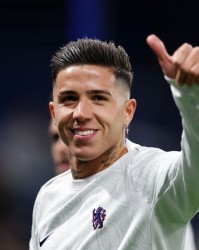 乐鱼体育-25岁标价1.4亿！英超豪门松口放人，皇马领先阿森纳一个身位|恩佐|切尔西|路易斯洛佩斯-费尔南德斯|哈维-阿隆索|皇家马德里_新浪体育_新浪新闻